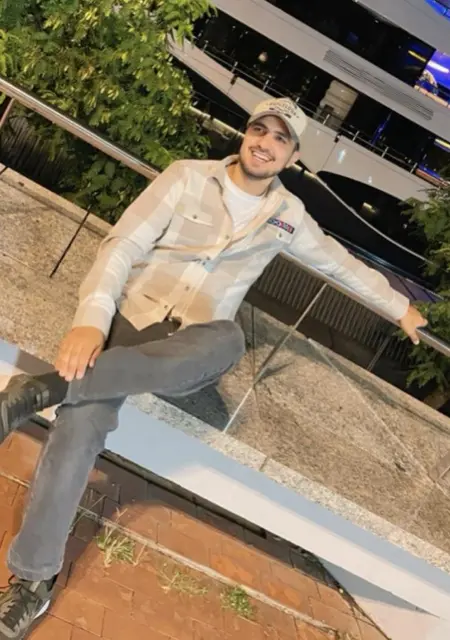 Erik из Кастельон-де-ла-плана, ищу на сайте общение