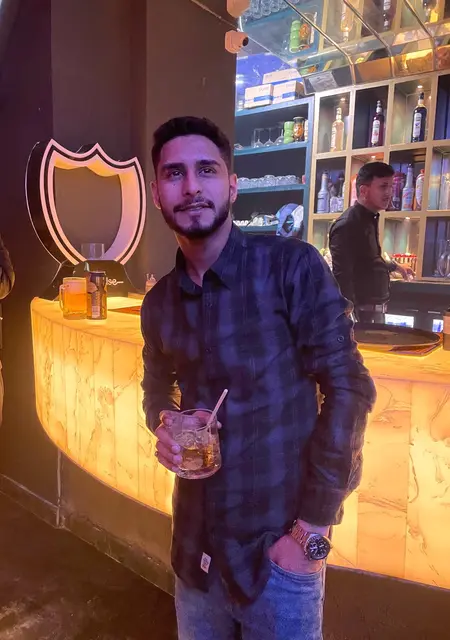 Sameer из Дели, мне 25, познакомлюсь для дружбы