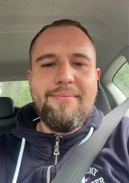 Я Jan, 33, из Гамбурга, ищу знакомства без обязательств