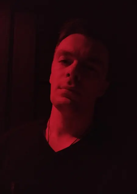 Андрей з Маріуполя, шукаю на сайті приємне проведення часу