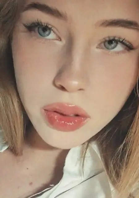 Катя з Новопскова, шукаю на сайті приємне проведення часу