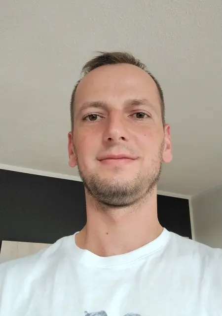 Я Slava, 37, знакомлюсь без обязательств в Таллине