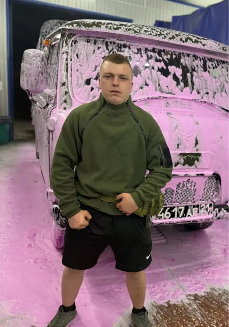 Александр з Луганська, мені 21 років, познайомлюсь для приємного проведення часу