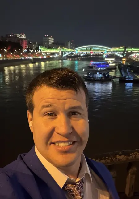 Egor из Рио-де-жанейро, мне 37, познакомлюсь на одну ночь