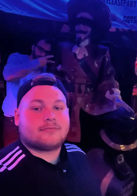 Я Der Aller Echte St, 25, знакомлюсь для постоянных отношений в Аугсбурге