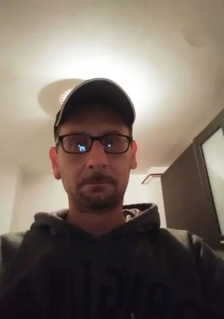 Dumitrescu из Бухареста, мне 43, познакомлюсь