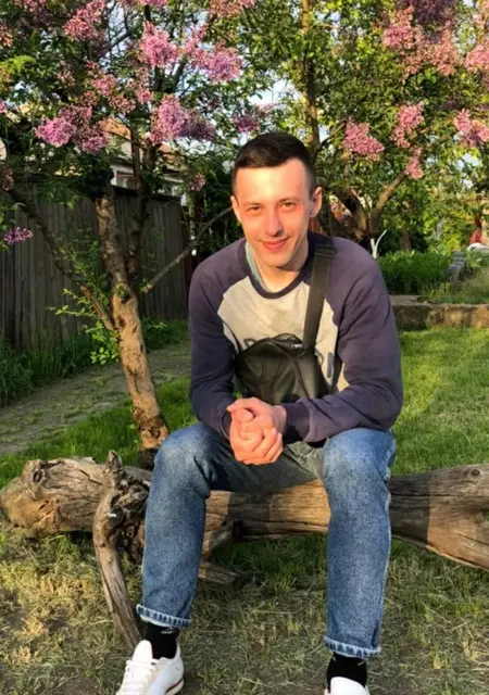 Евгений из Луганска, ищу на сайте знакомства без обязательств