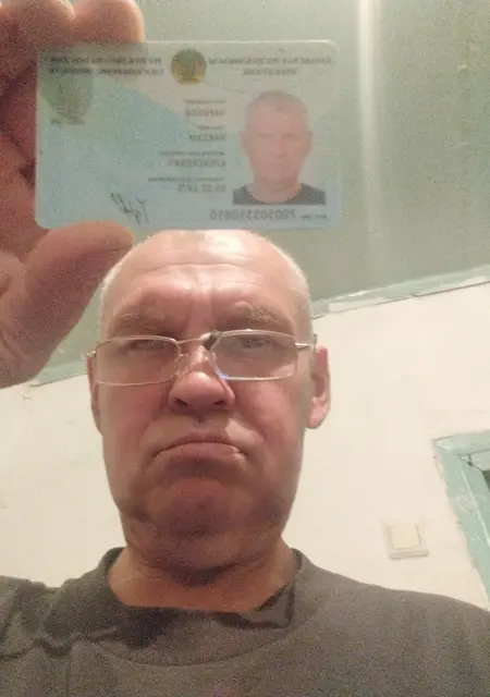 Максим из Алматы, мне 55, познакомлюсь на одну ночь