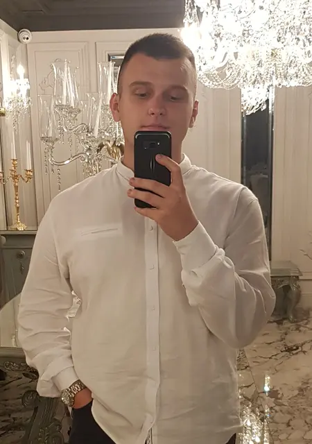 Я Вадим, 29 років, знайомлюсь без зобов'язань у Чернівцях