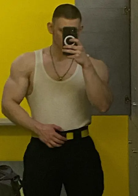 Max из Таллина, ищу на сайте общение