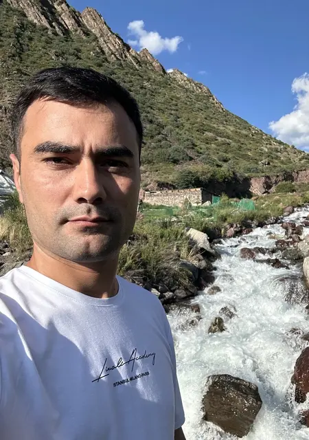Я Сардор, 25, из Бишкека, ищу знакомства на одну ночь