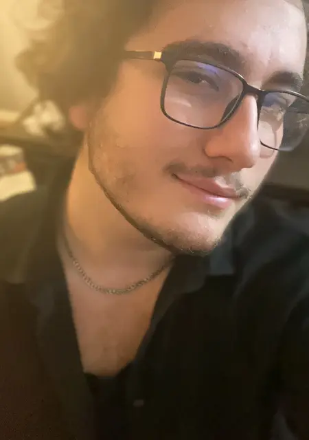 Gabriele из Рима, мне 19, познакомлюсь для общения