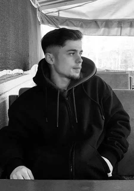 Я Samet, 22, знакомлюсь для вирта в Конье