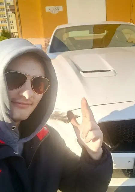 Я Слава, 22, знакомлюсь для постоянных отношений в Мозыре