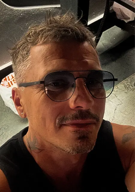 Я Александр, 43, знакомлюсь для совместных путешествий в Анталии