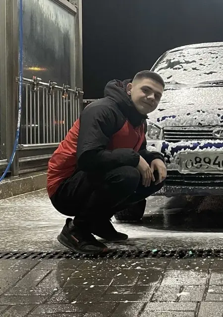 Я Сергей, 23 років, знайомлюсь без зобов'язань у Мелітополь