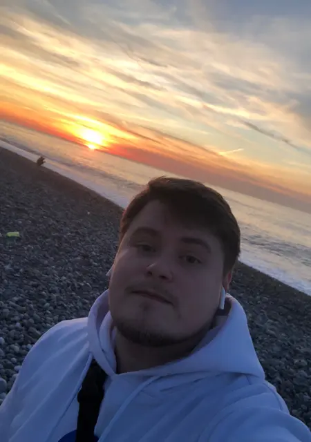 Я Рома, 32, из Батуми, ищу знакомства на одну ночь