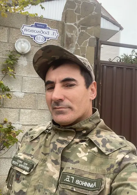 Я Murad, 25, из Брюсселя, ищу знакомства на одну ночь