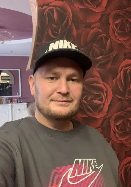 Я Александр, 40 років з Києва, шукаю знайомства на одну ніч