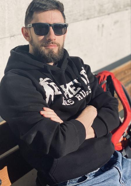 Я Леонид, 28, знакомлюсь без обязательств в Цюрихе