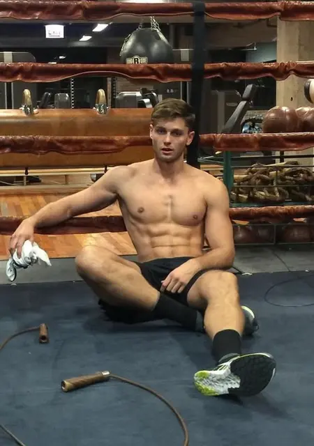 Марк з Ірпінь, шукаю на сайті знайомства на одну ніч