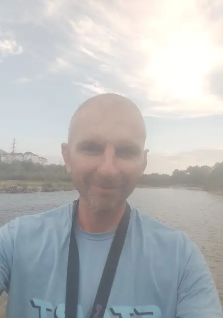 Я Алим, 44 років з Кременчука, шукаю знайомство для спілкування