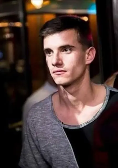 Я Vasilisele, 29, из Афин, ищу знакомство