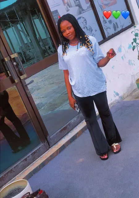 Joy Cool from London, 25 years old, ready to meet for friendship