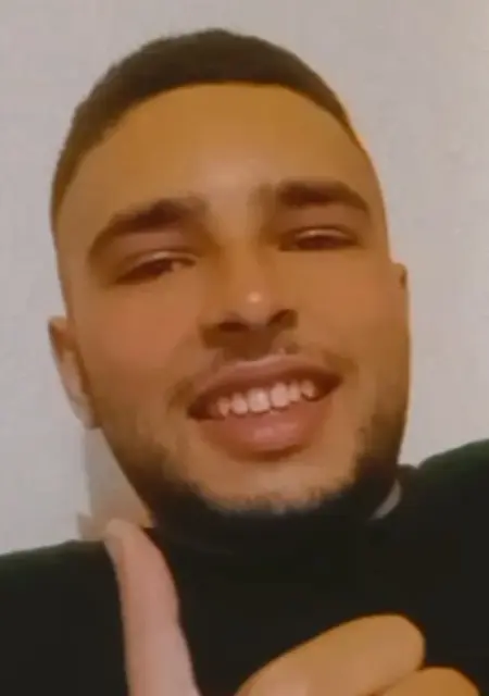 Soy Joselu, 22 años de Murcia, busco conocer gente para relación a largo plazo