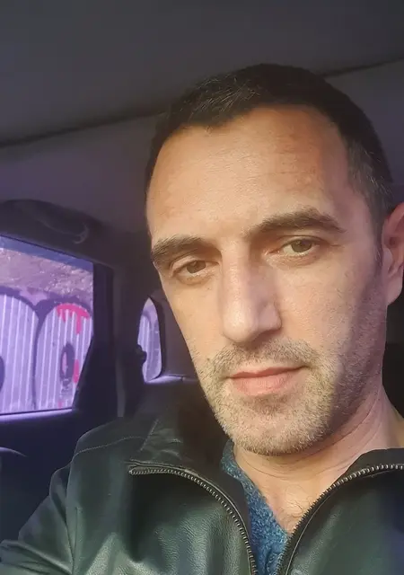 Влад из Харькова, ищу на сайте дружбу