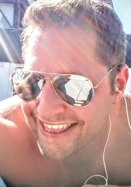 Я Micha, 35, из Берлина, ищу знакомство