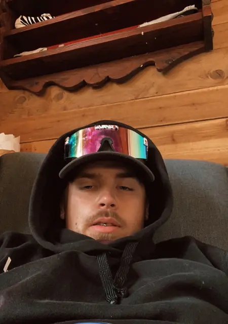 Я Jessie, 22, из Шёвды, ищу знакомство для постоянных отношений