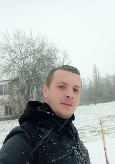 Я Андрій, 30 років, знайомлюсь для постійних стосунків у Вінниці