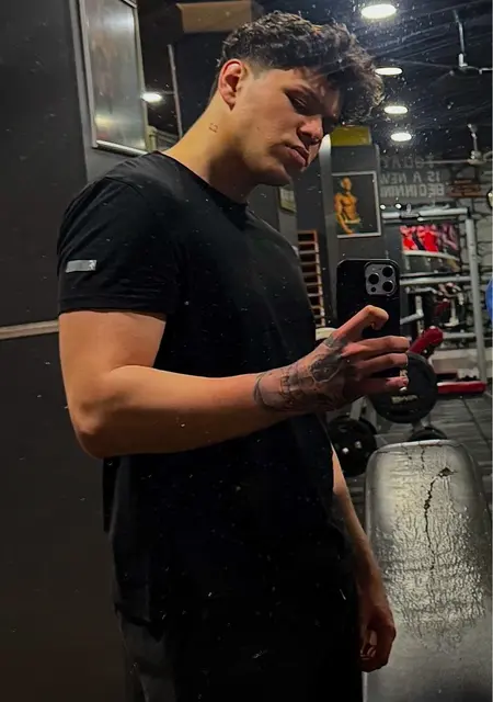 Erdal из Стамбула, ищу на сайте знакомства на одну ночь