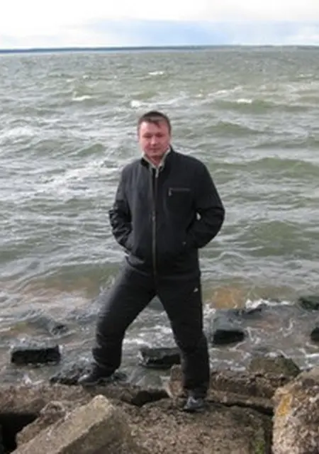 Я Михаил, 44, знакомлюсь без обязательств в Новолукомле