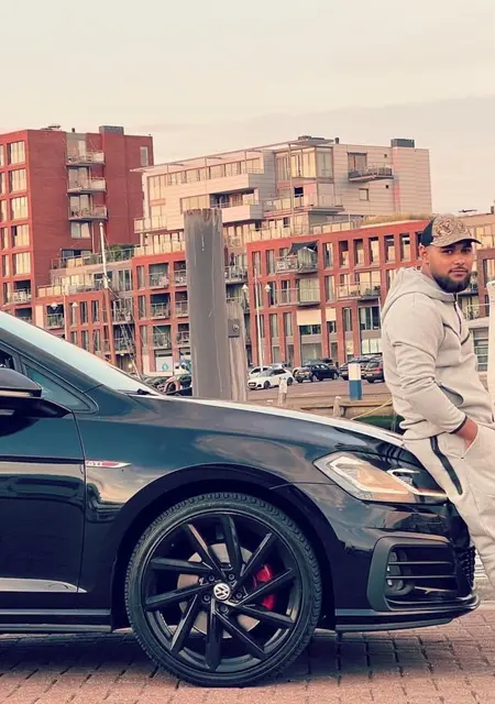 Cesur из Утрехта, ищу на сайте открытые отношения