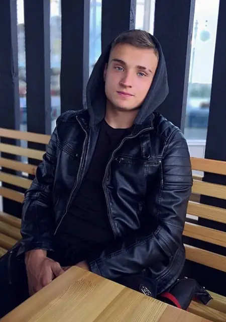 Даня из Пхукета, мне 23, познакомлюсь для вирта