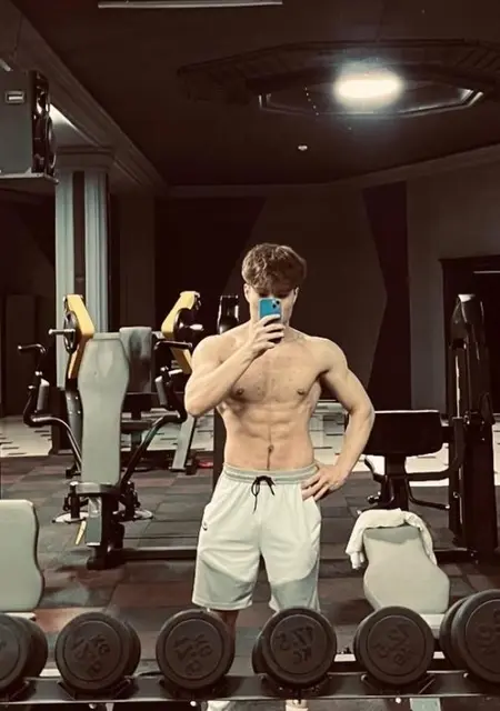 Bek из Астаны, ищу на сайте знакомства на одну ночь