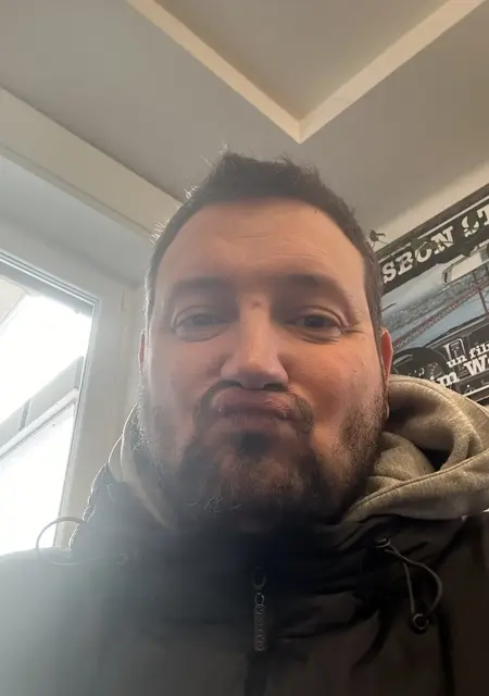 Я Ciucciariello, 43, знакомлюсь на одну ночь в Вероне