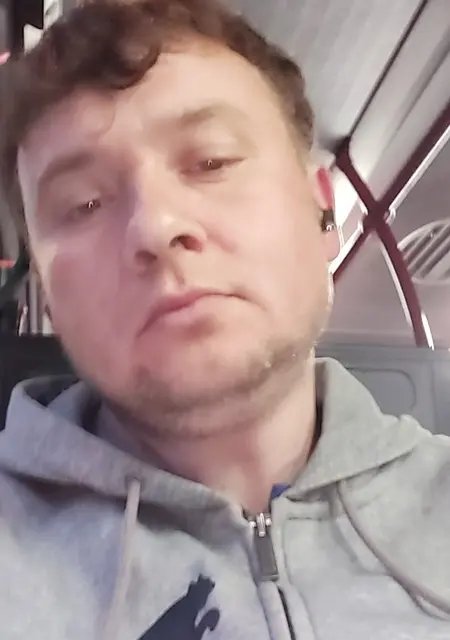 Андрюха из Гамбурга, мне 42, познакомлюсь без обязательств