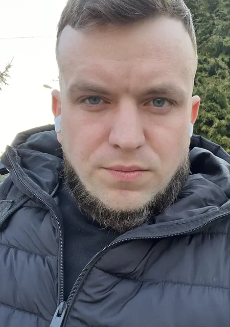 Евгений из Кракова, мне 33, познакомлюсь для приятного времяпровождения