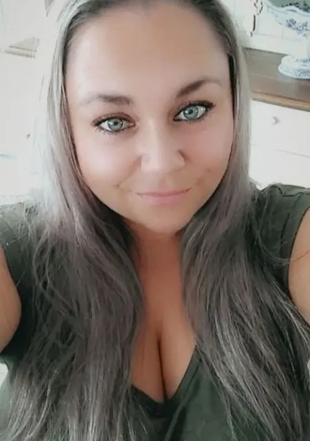 Я Elein, 36, из Праги, ищу знакомство