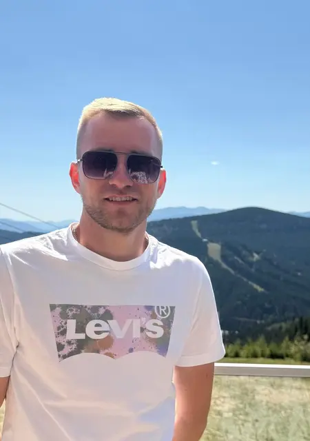 Я Юрій, 25 років з Полтави, шукаю знайомства без зобов'язань