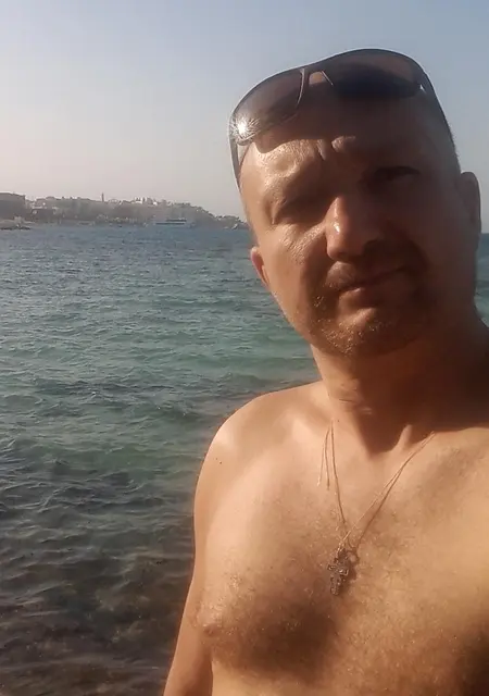 Andrei из Минска, мне 52, познакомлюсь на одну ночь