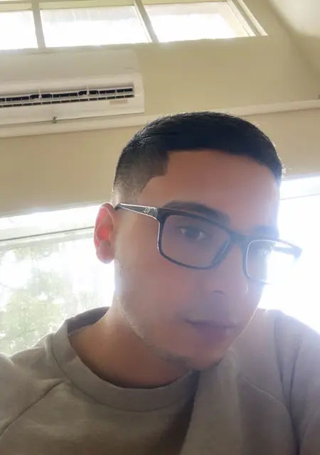 Martin из Вальдивия, ищу на сайте знакомства на одну ночь