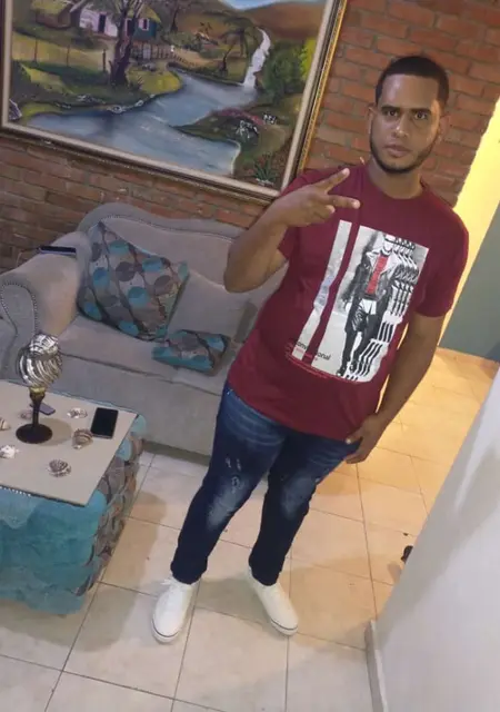 Joel из Санто-доминго Эста, ищу на сайте общение