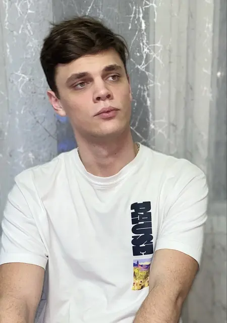 Я Anton, 18, знакомлюсь без обязательств в Гомеле