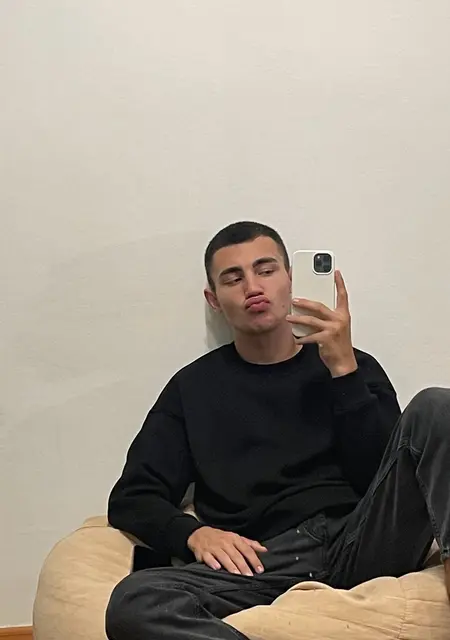 Я Давид, 24 років, знайомлюсь для відкриті стосунки у Макіївці