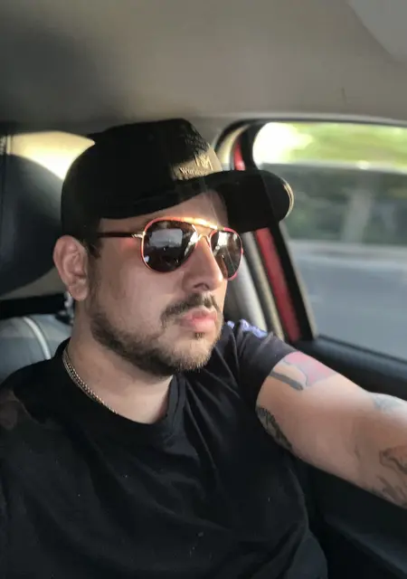 Adolfo из Мехико, мне 33, познакомлюсь для приятного времяпровождения