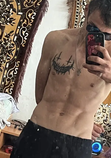 Паша из Уппландс Весбя, мне 18, познакомлюсь без обязательств